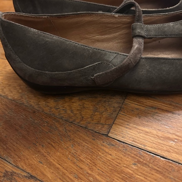 Privo by Clarks Green/Brown Shade Suede Mary Jane Flats 8 - Picture 5 of 7